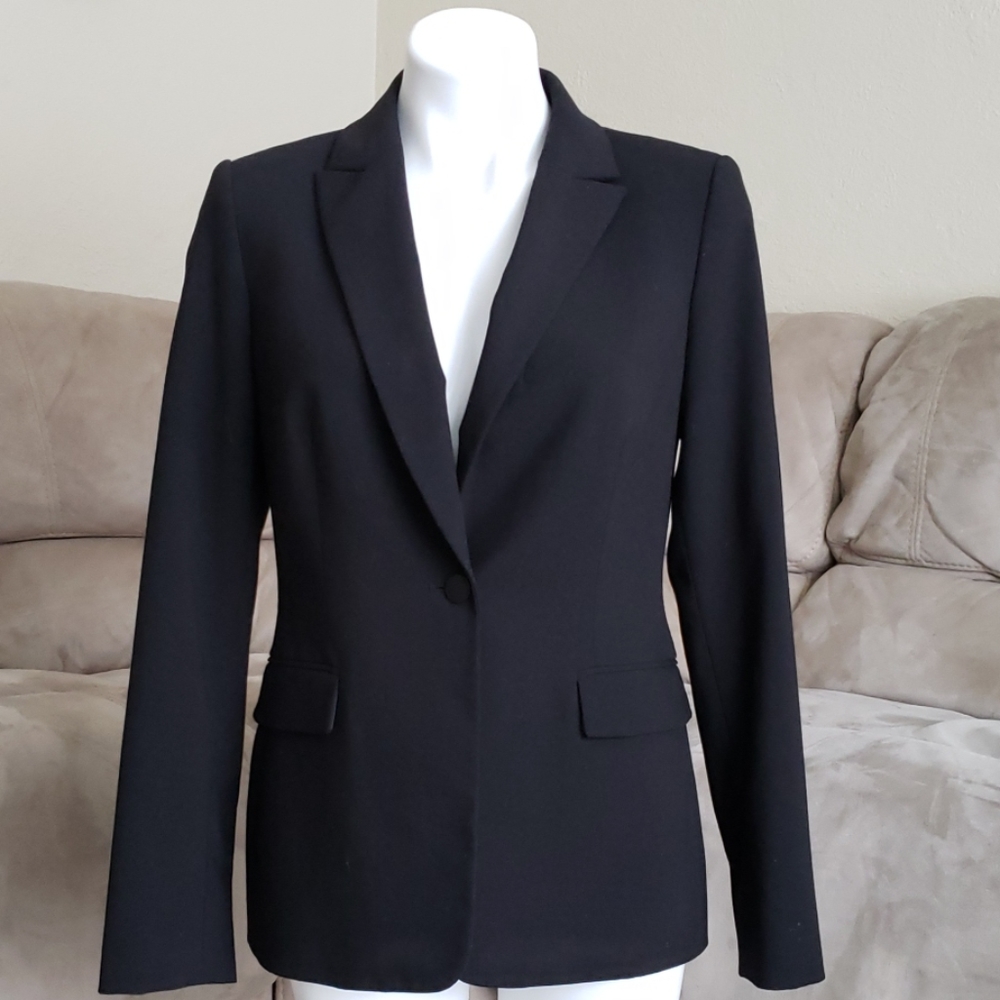 Calvin Klein Tailored Suitcoat Size 8